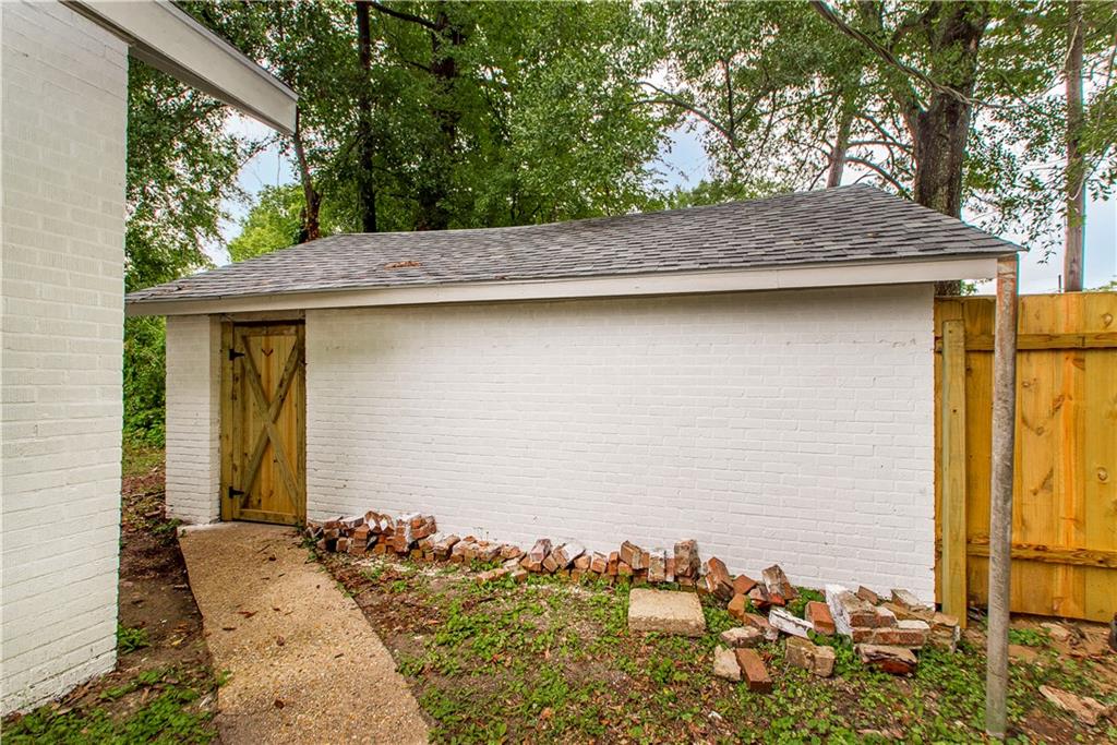 606 LOUISIANA Avenue