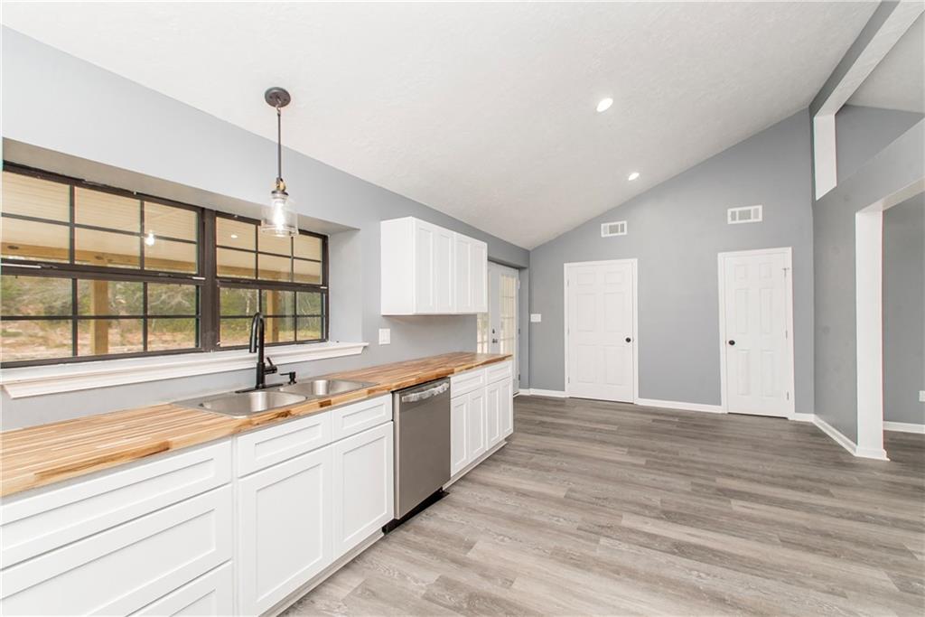 15179 RUFUS THOMAS Road