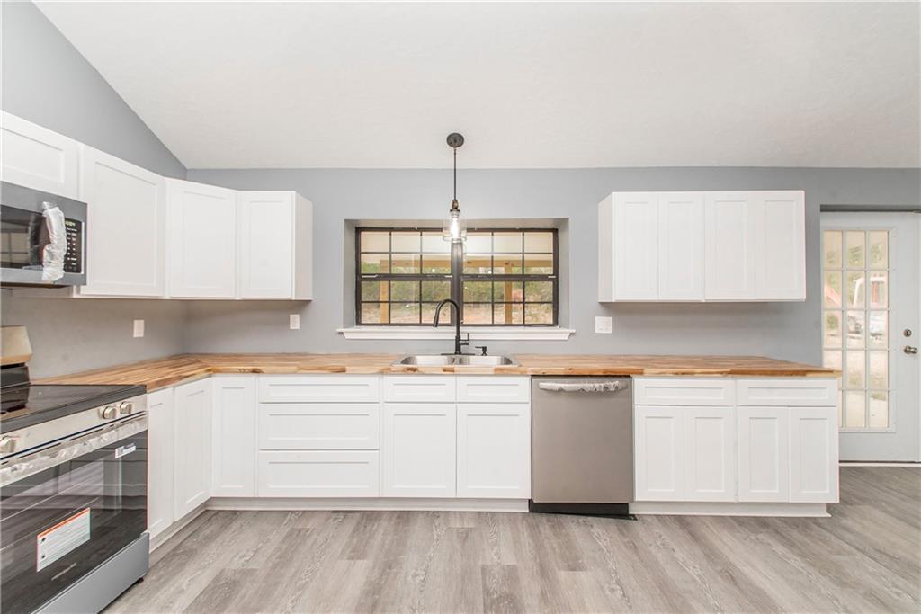 15179 RUFUS THOMAS Road