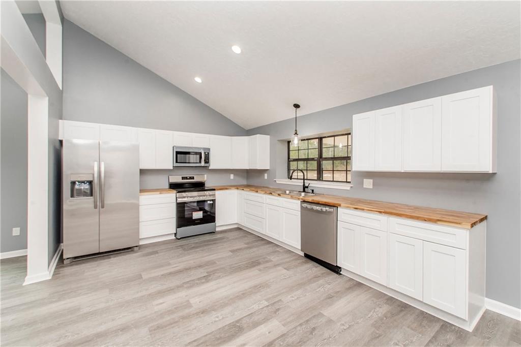 15179 RUFUS THOMAS Road