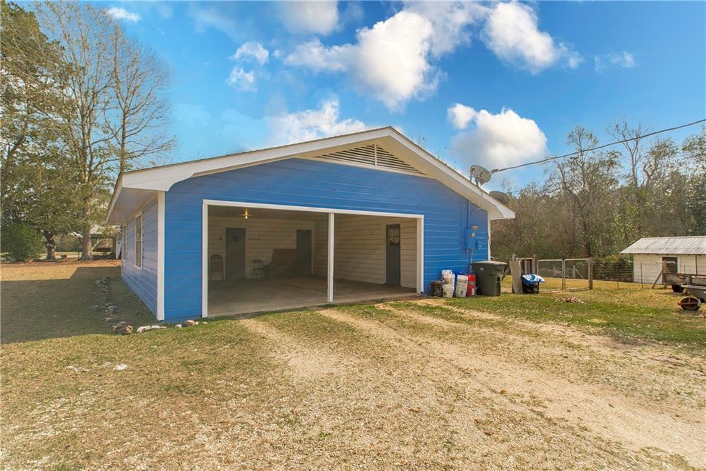 58522 HWY 439 Highway