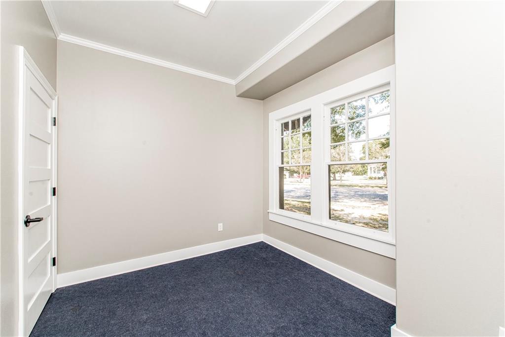 302 LOUISIANA Avenue