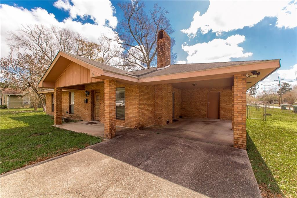 916 W 5TH Street