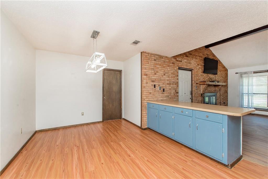 916 W 5TH Street