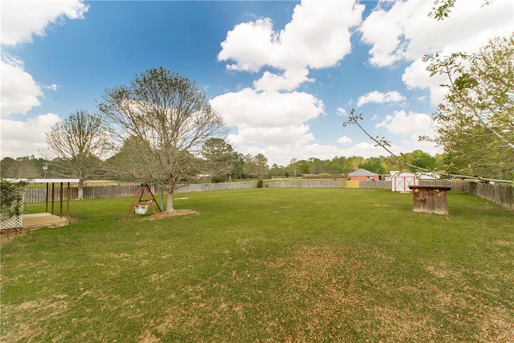 50573 VICTORIA Drive