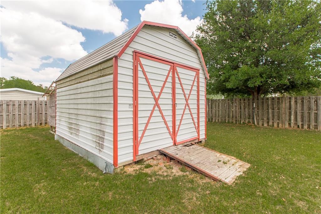 50573 VICTORIA Drive