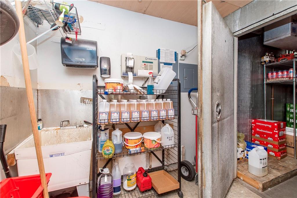 83483 HWY 21 Highway