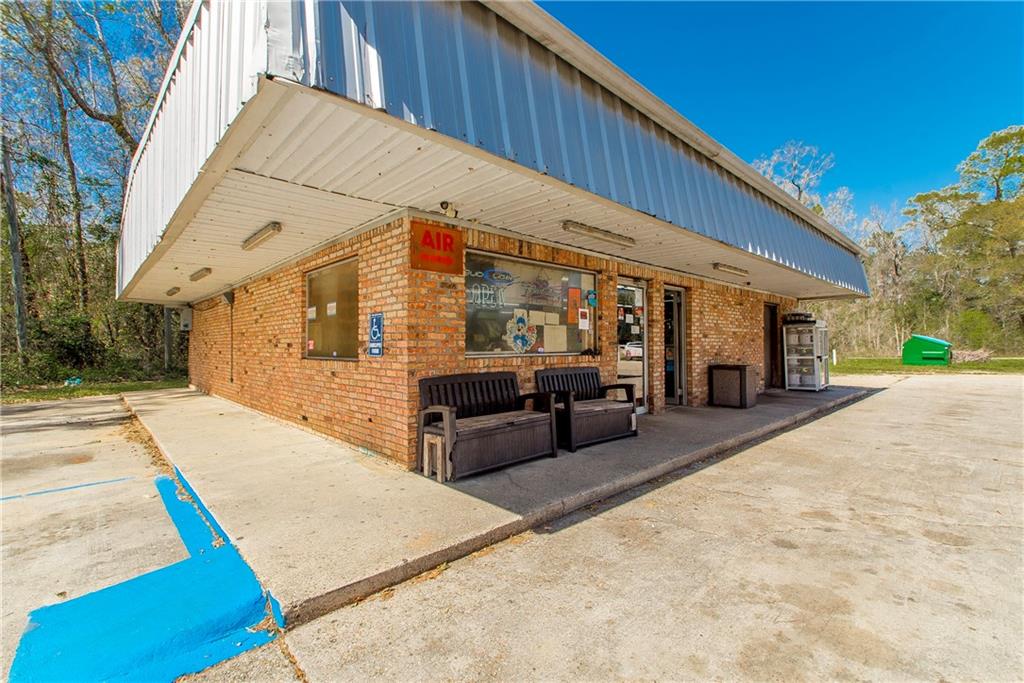 83483 HWY 21 Highway