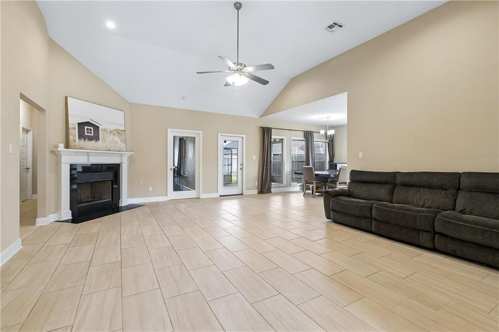 2616 GREENVILLE Drive