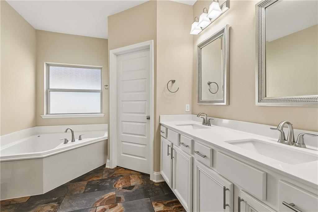 2616 GREENVILLE Drive