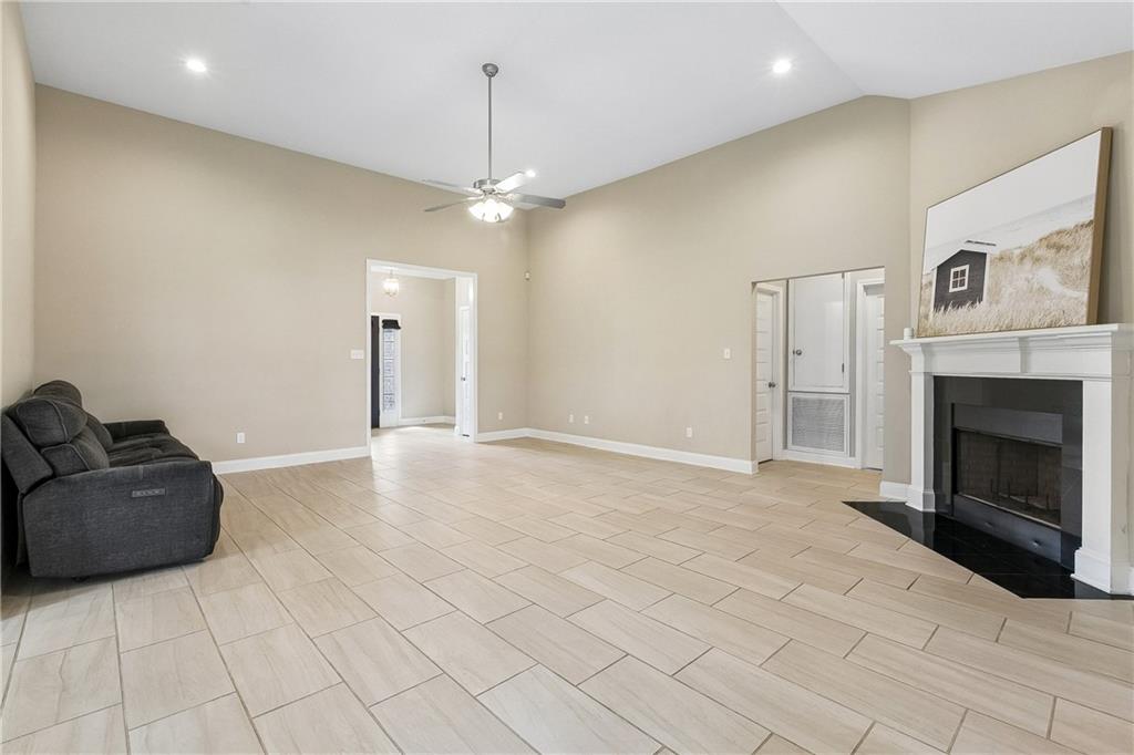 2616 GREENVILLE Drive