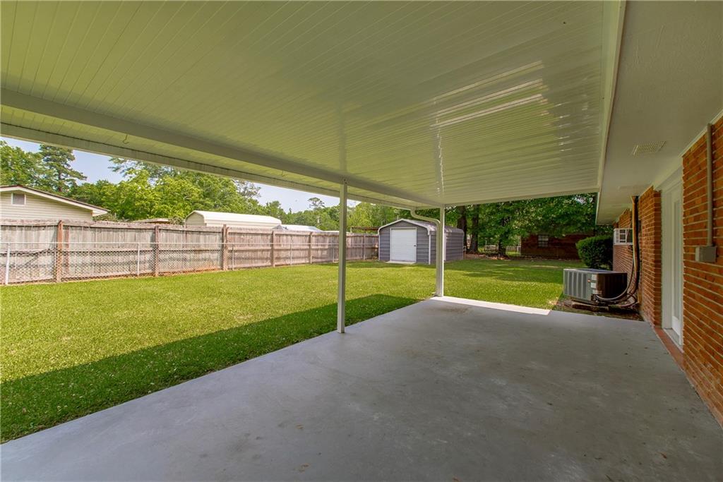 1315 W 10TH Street