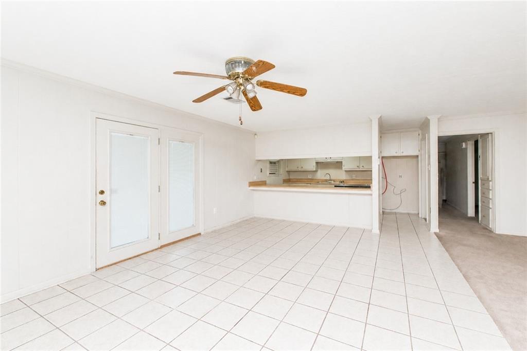 1315 W 10TH Street
