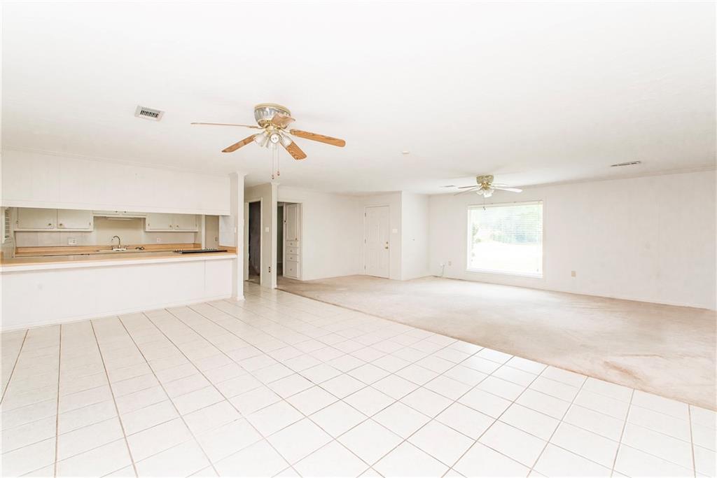 1315 W 10TH Street