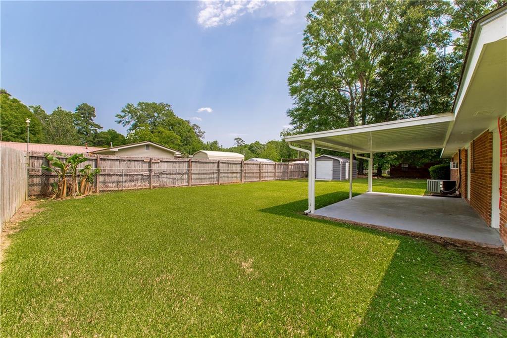 1315 W 10TH Street