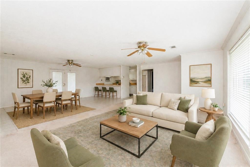 1315 W 10TH Street
