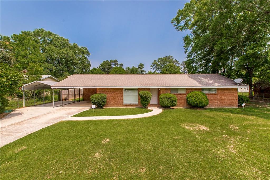 1315 W 10TH Street