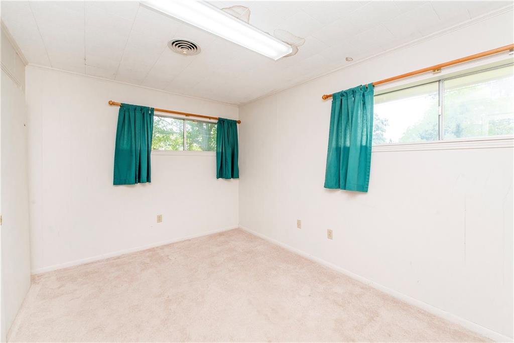 1315 W 10TH Street
