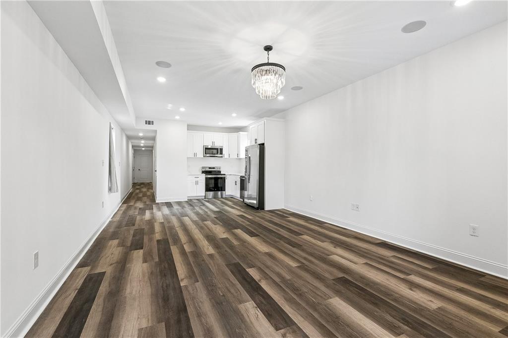 2033 CONTI Street