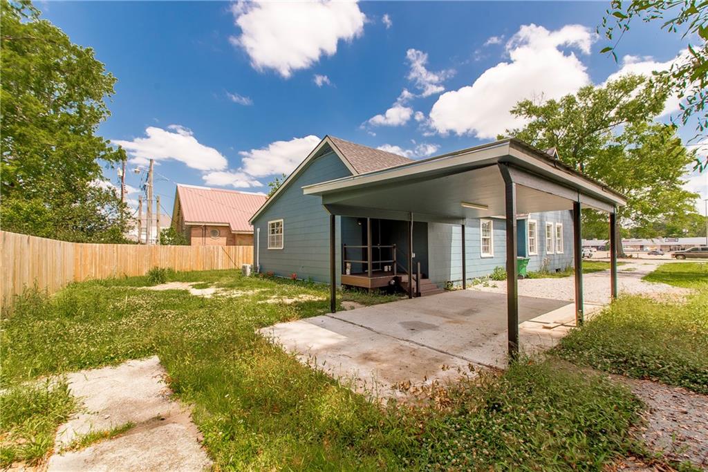 223 HOPPEN Place