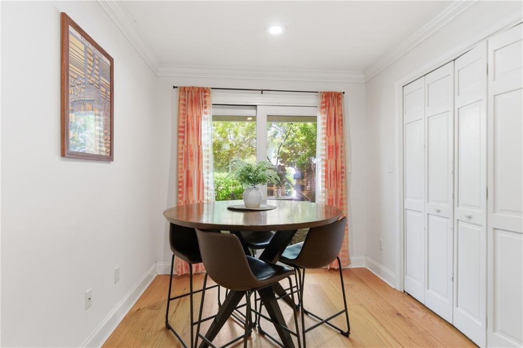 808 DESOTO Street 3