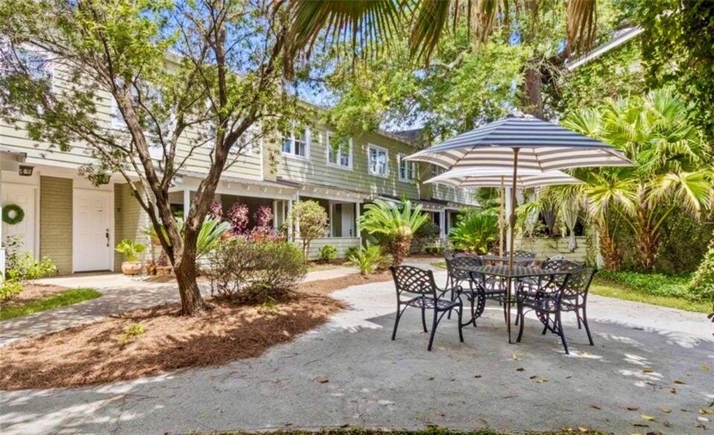 808 DESOTO Street 3