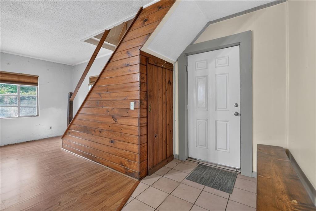 818 K Avenue