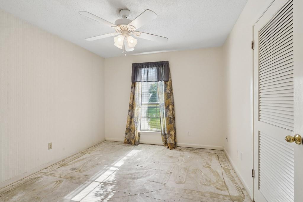 807 COURTNEY Drive