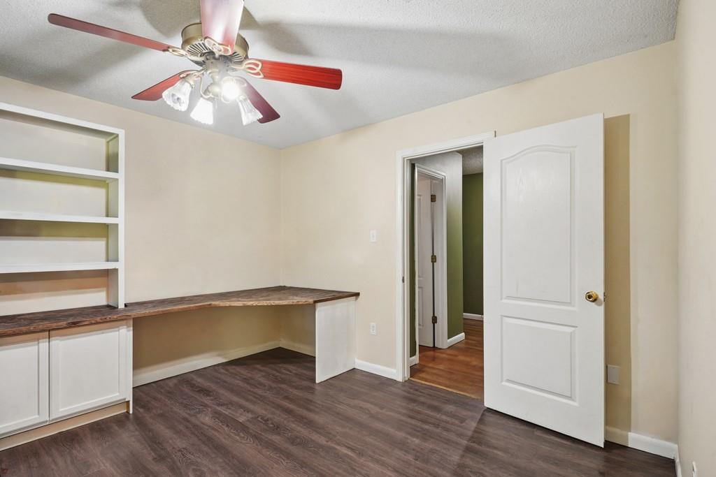 39394 OAKHILL Lane