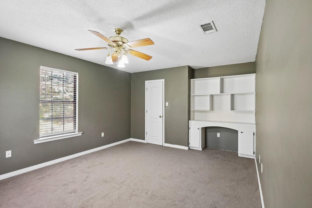 39394 OAKHILL Lane