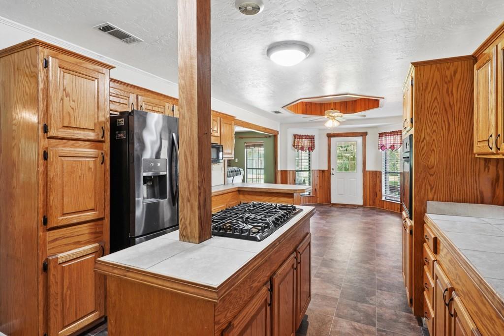 39394 OAKHILL Lane