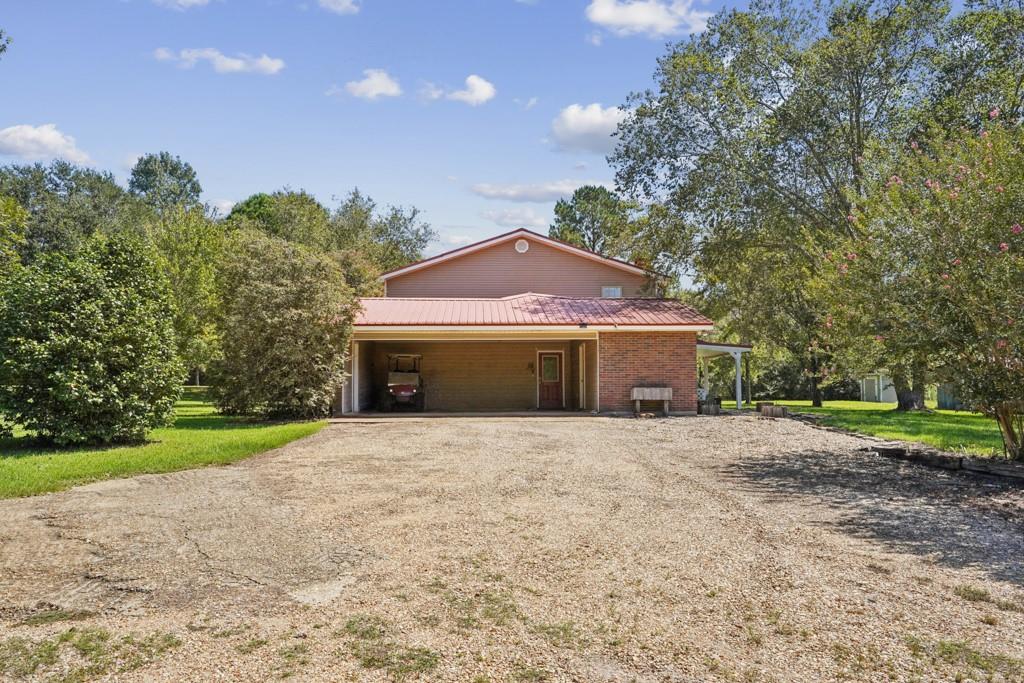 39394 OAKHILL Lane