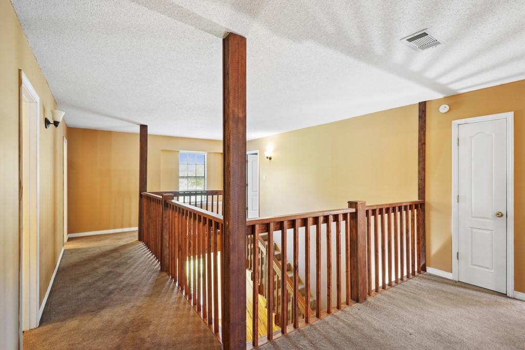 39394 OAKHILL Lane