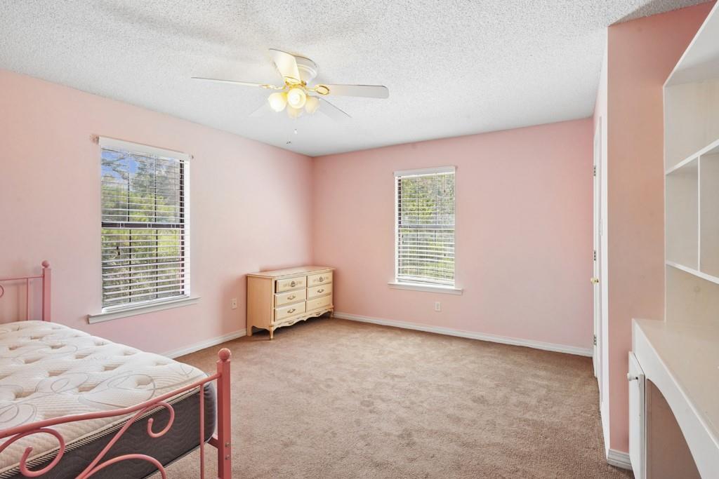 39394 OAKHILL Lane