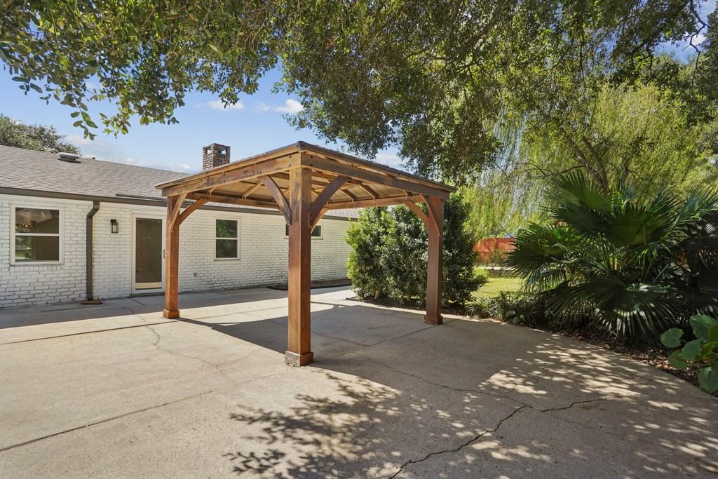 138 CLAUSEN Road