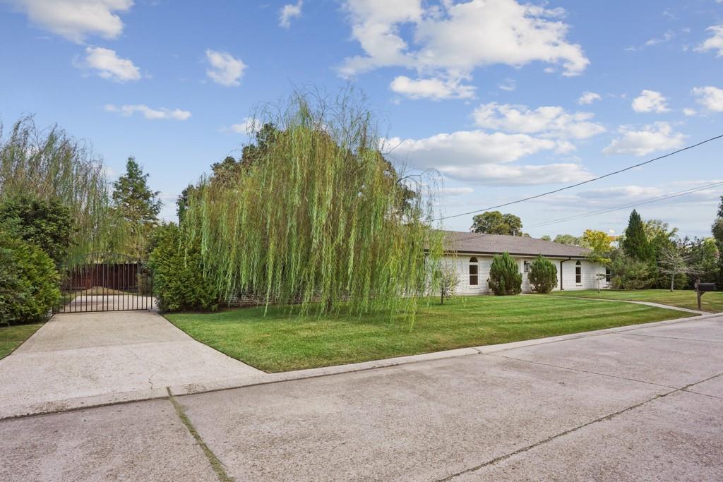 138 CLAUSEN Road