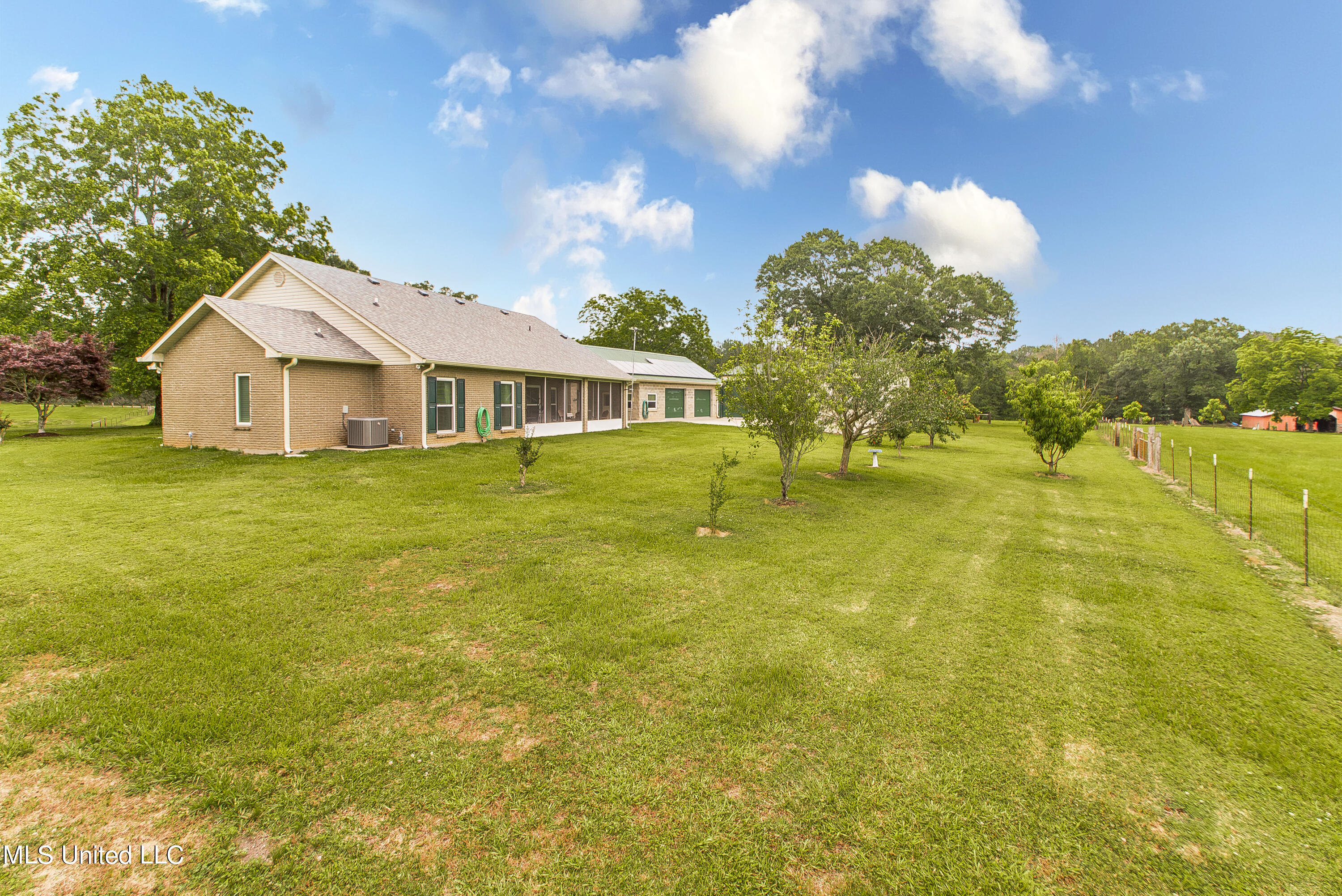 1975 Fords Creek Road