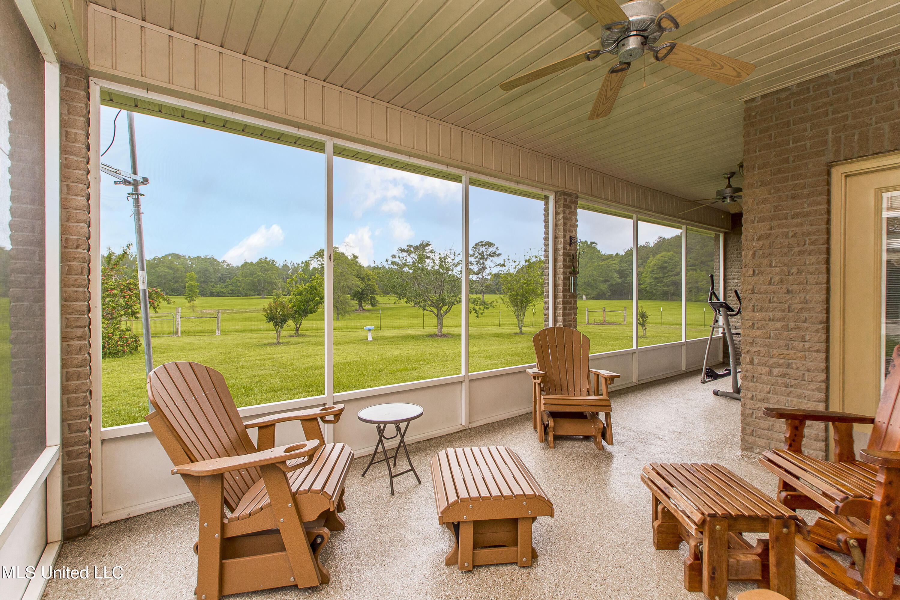 1975 Fords Creek Road