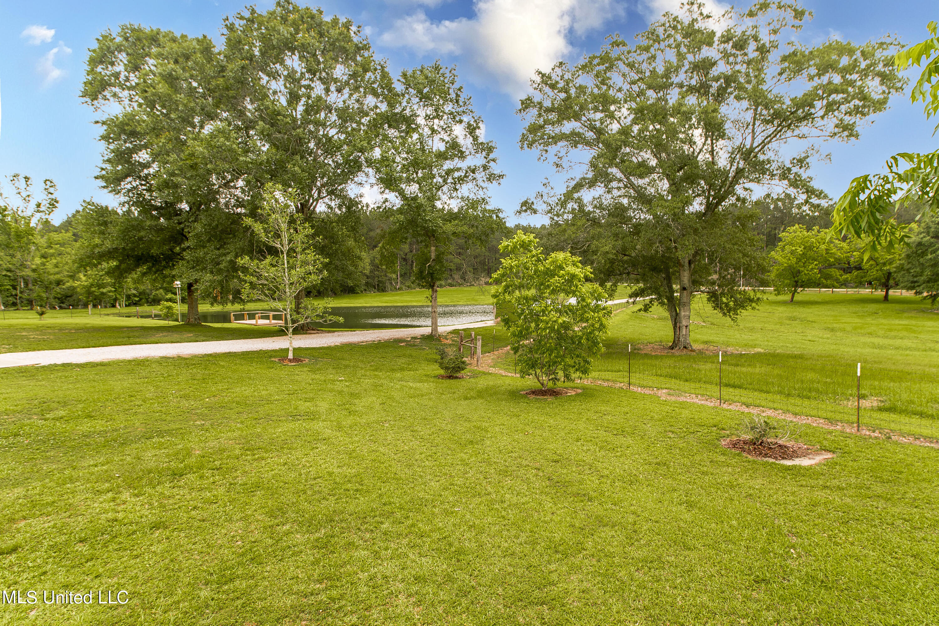 1975 Fords Creek Road