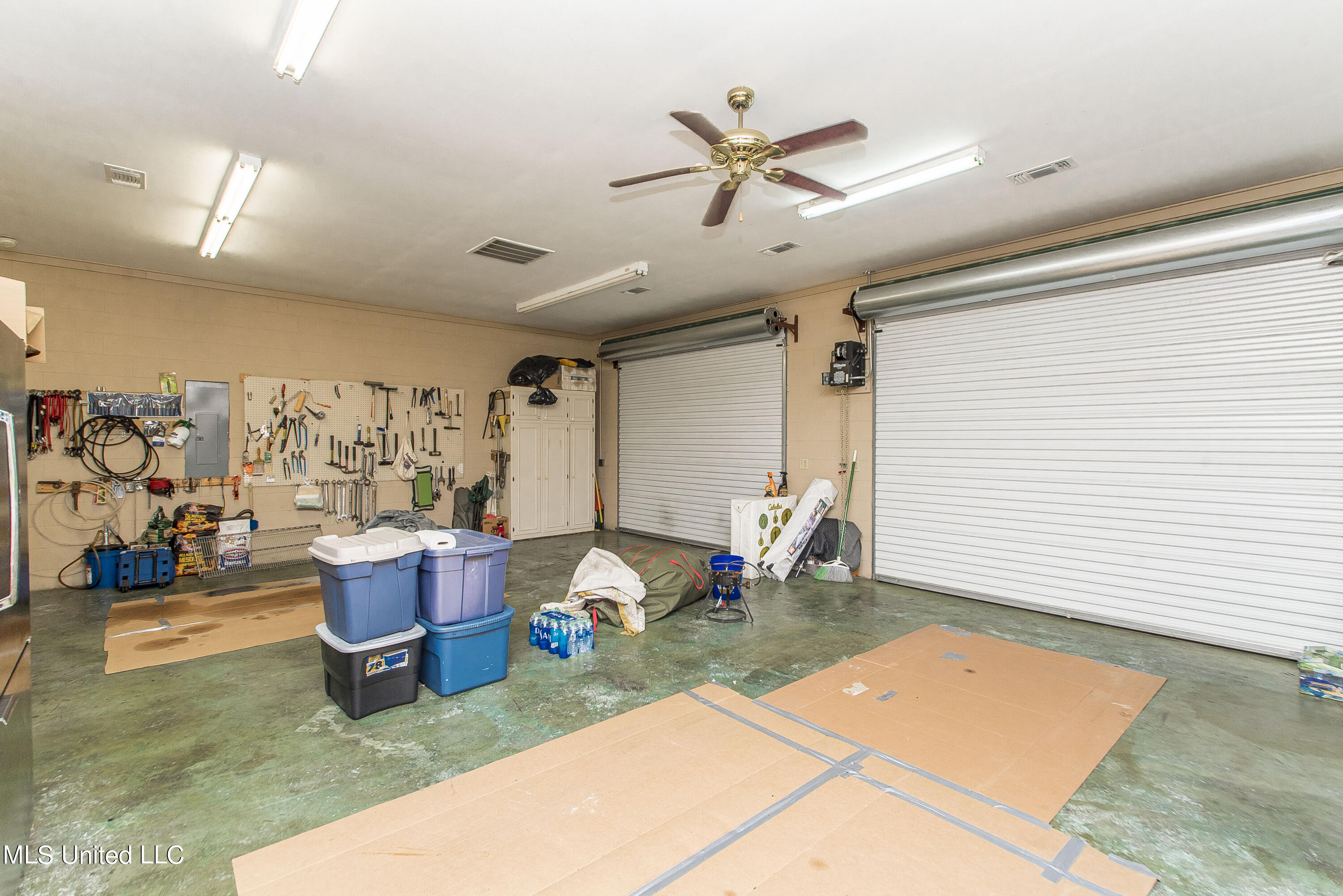 1975 Fords Creek Road