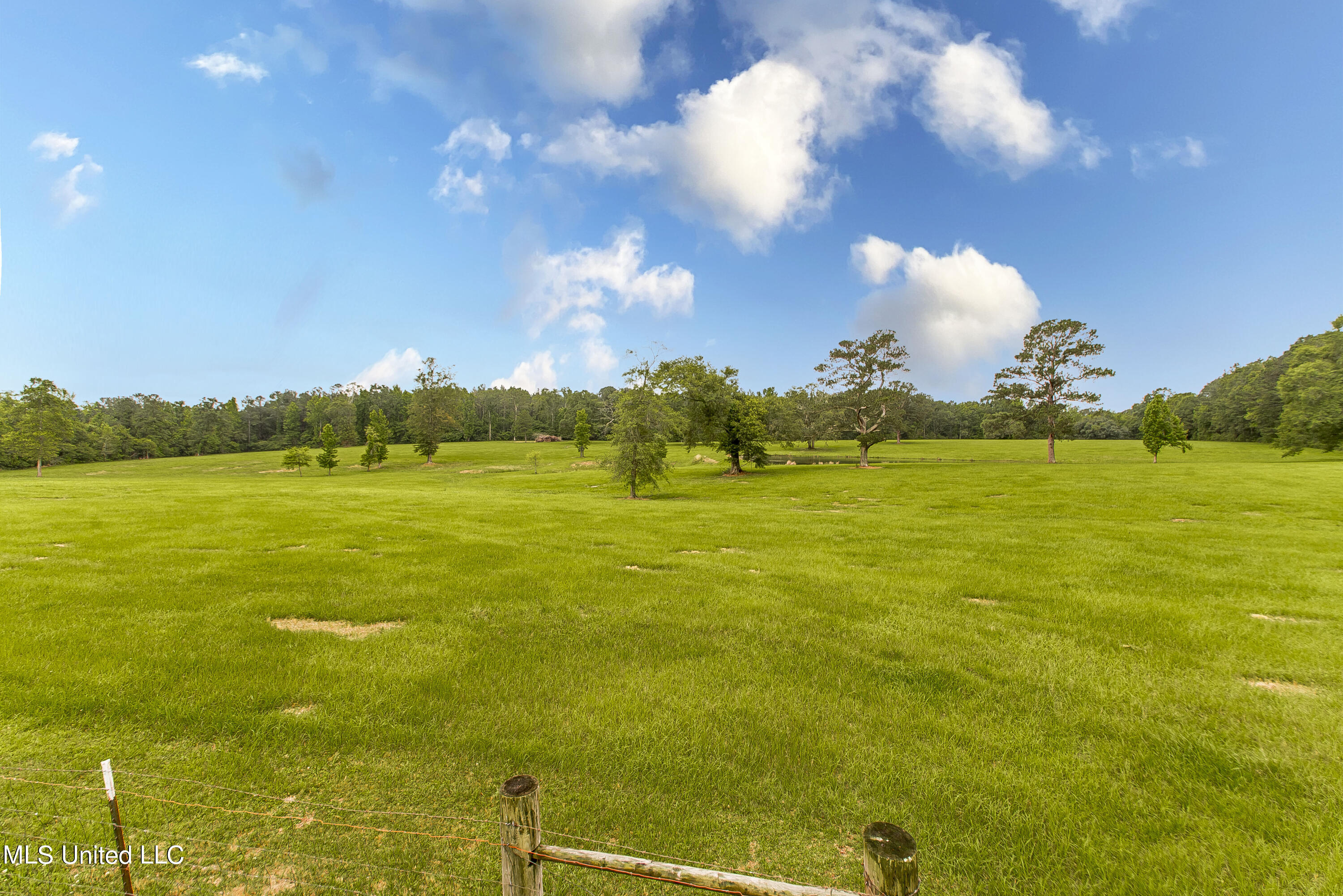 1975 Fords Creek Road