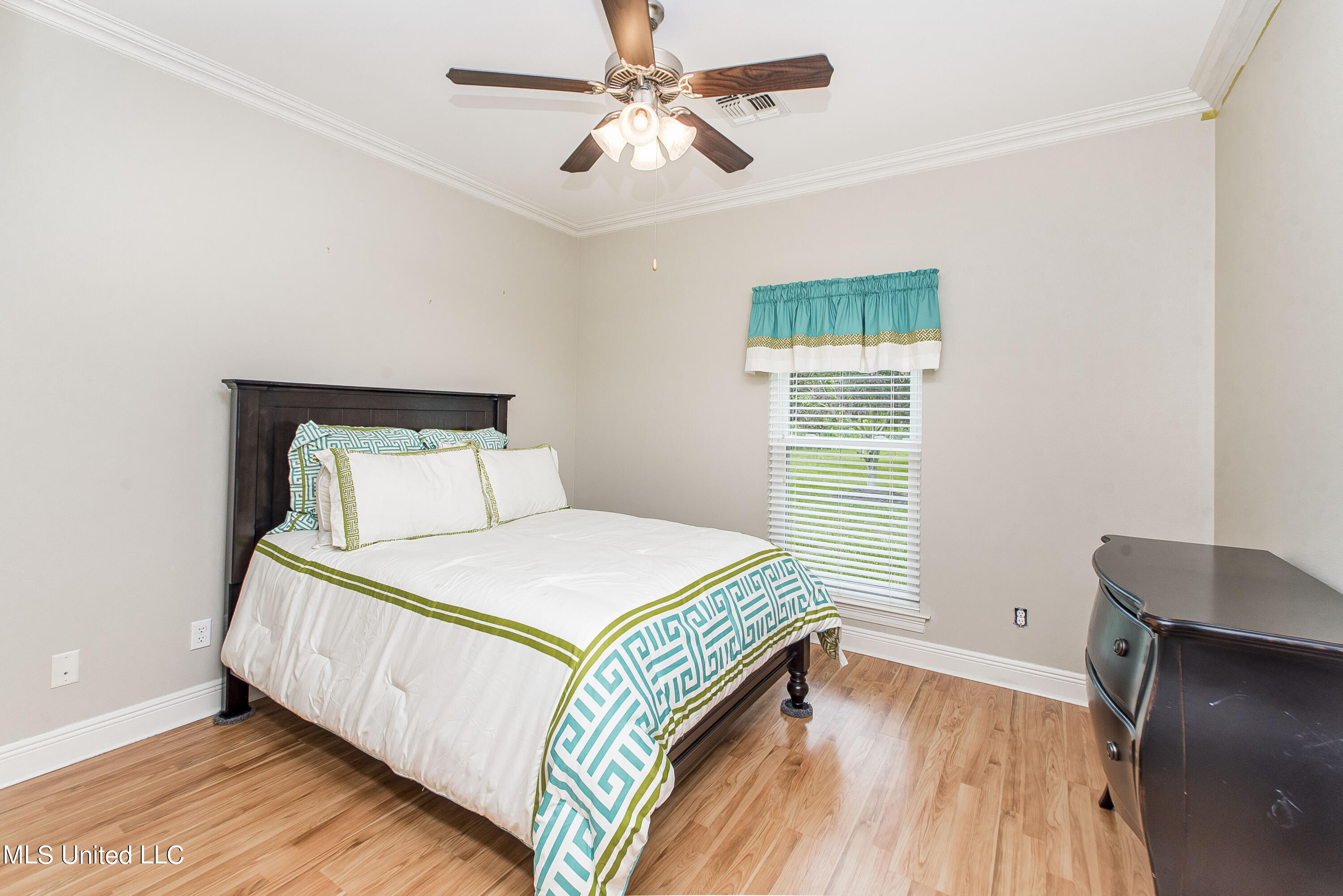 1975 Fords Creek Road