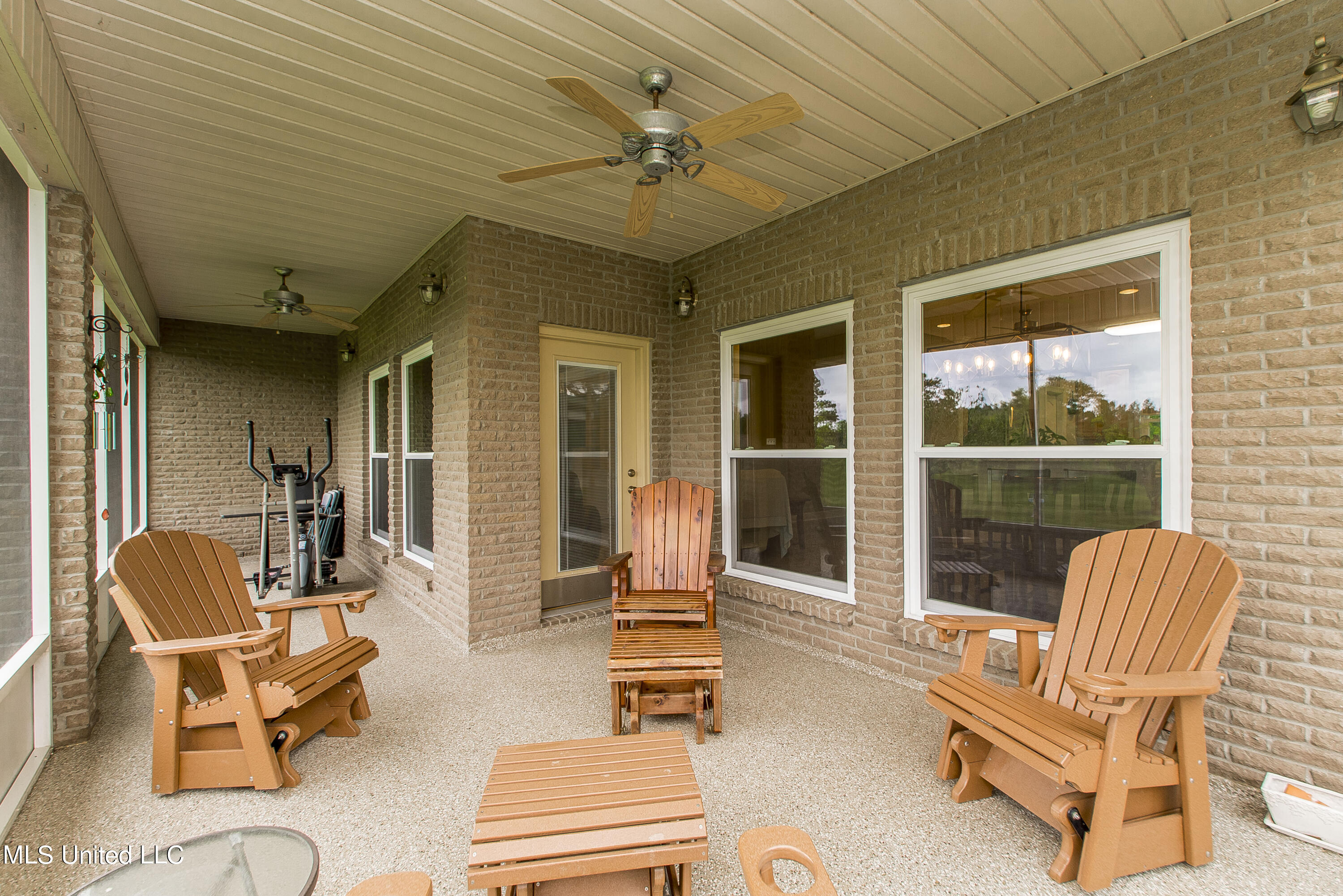 1975 Fords Creek Road