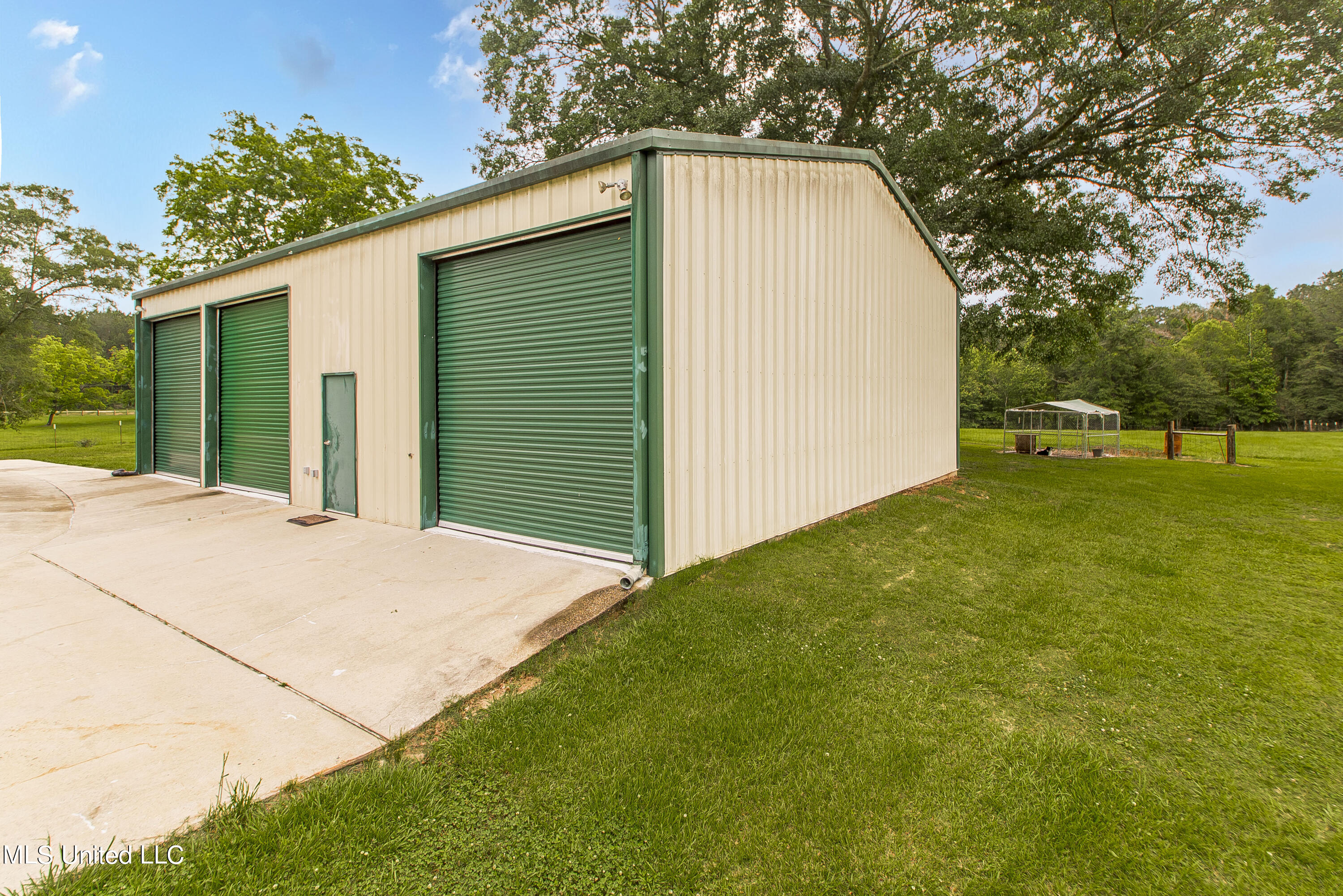 1975 Fords Creek Road