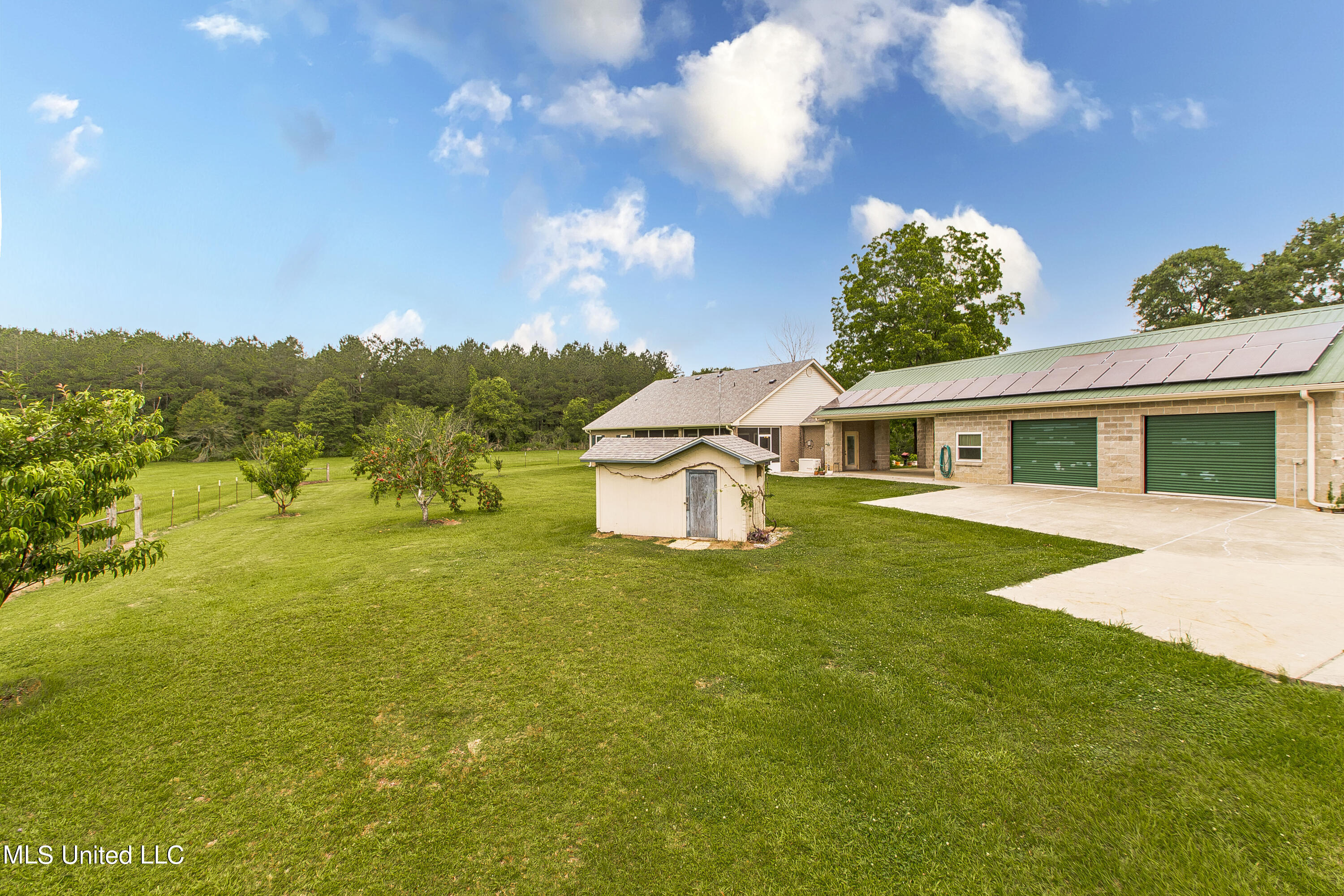 1975 Fords Creek Road