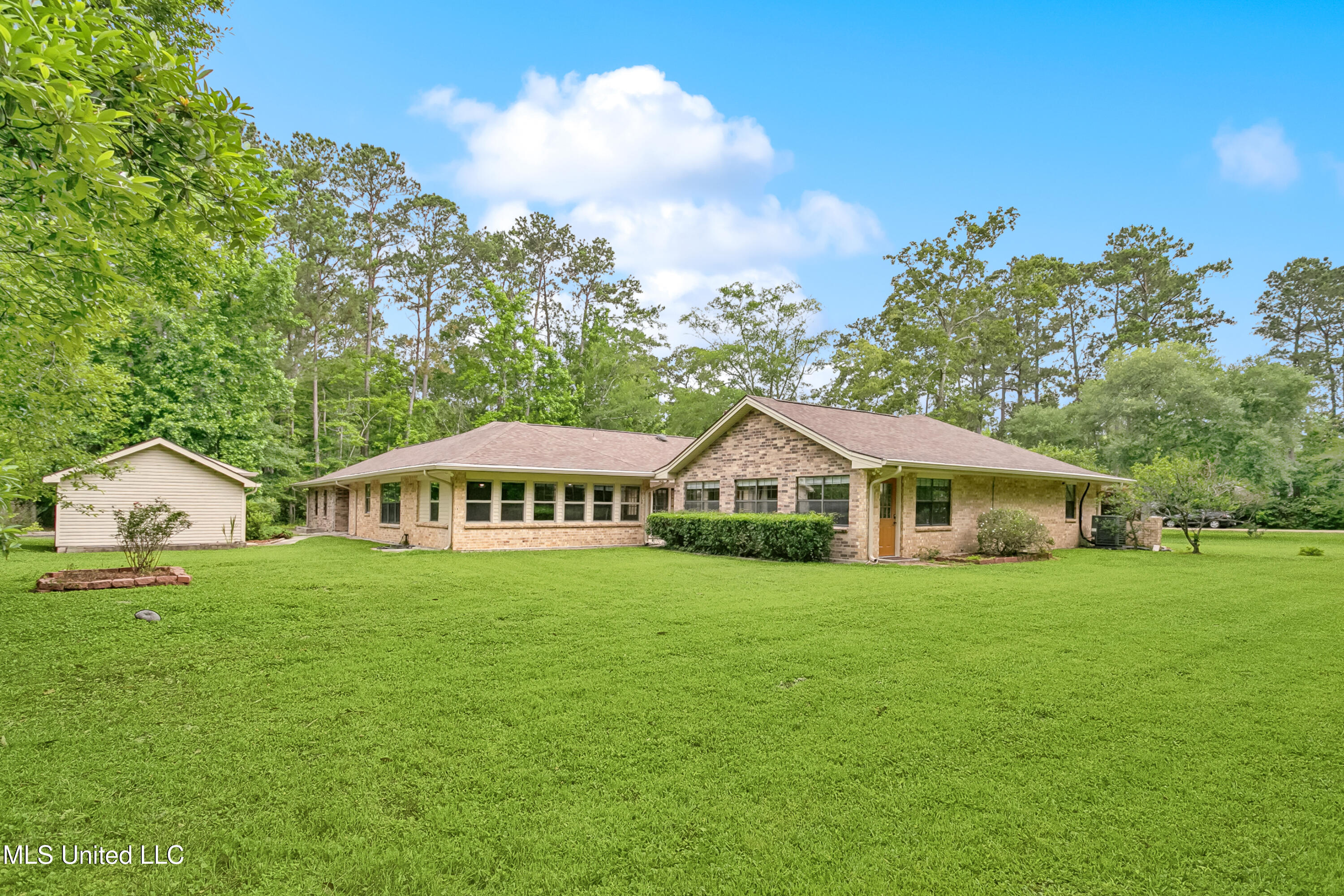 505 Hermitage Court