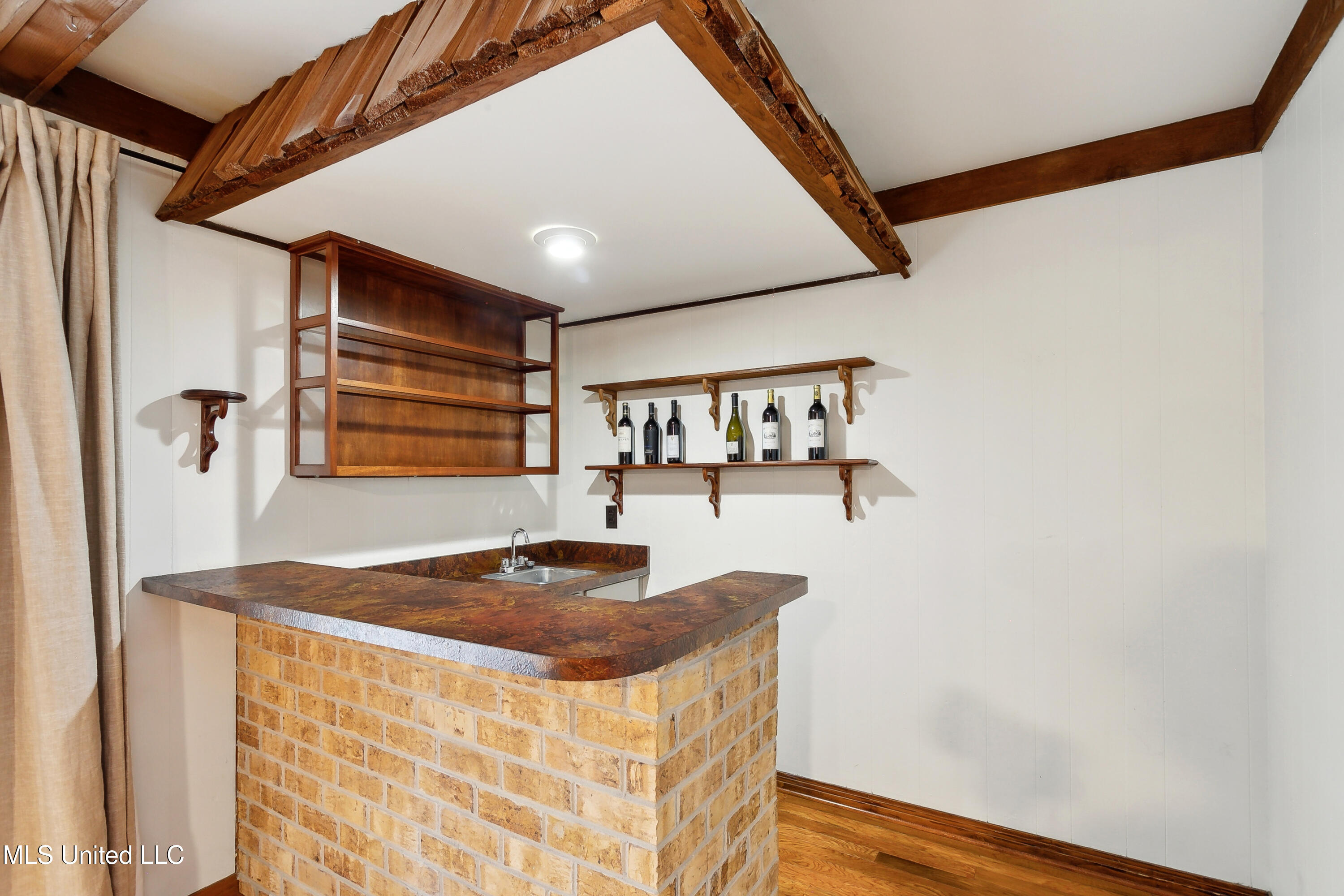 505 Hermitage Court