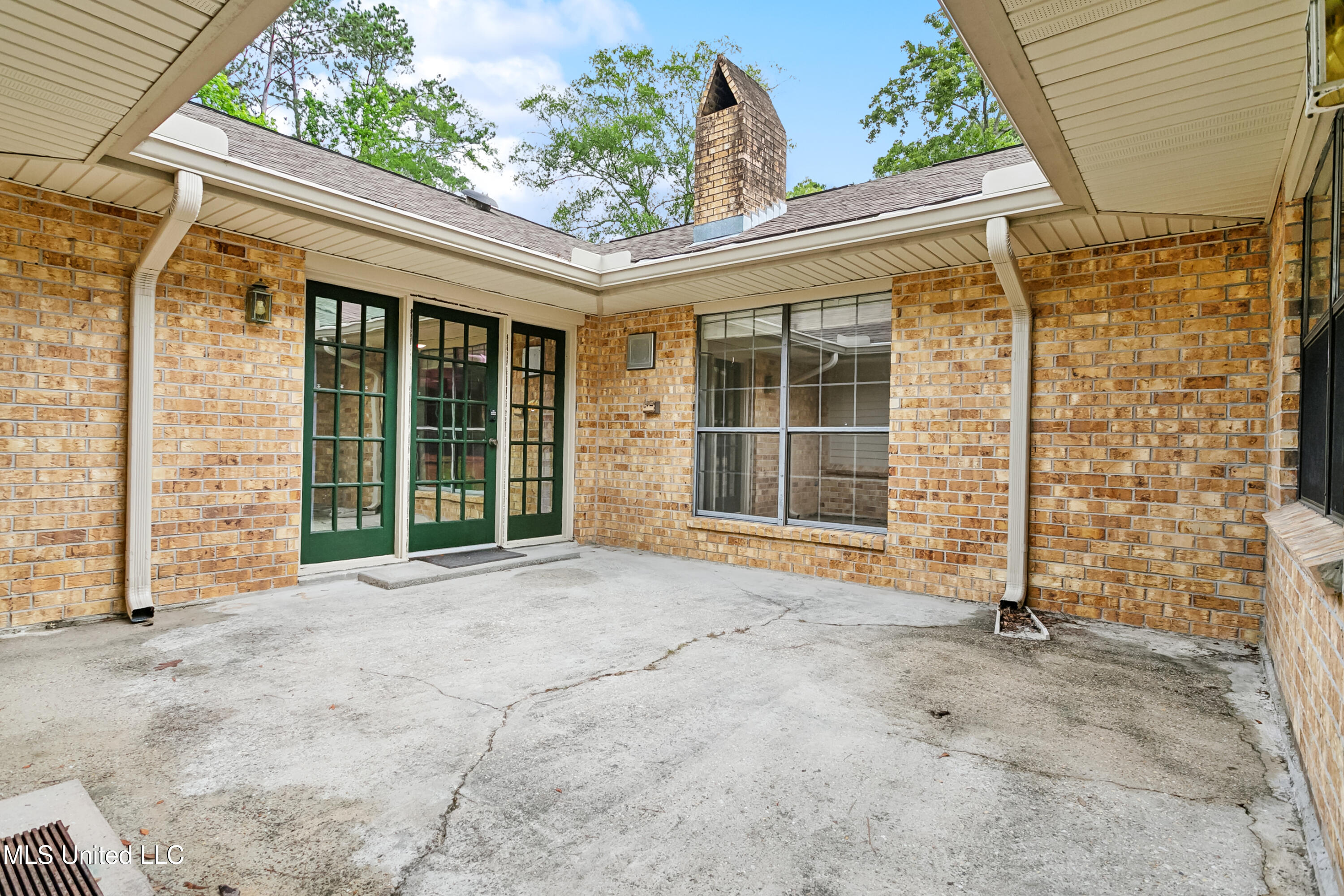 505 Hermitage Court