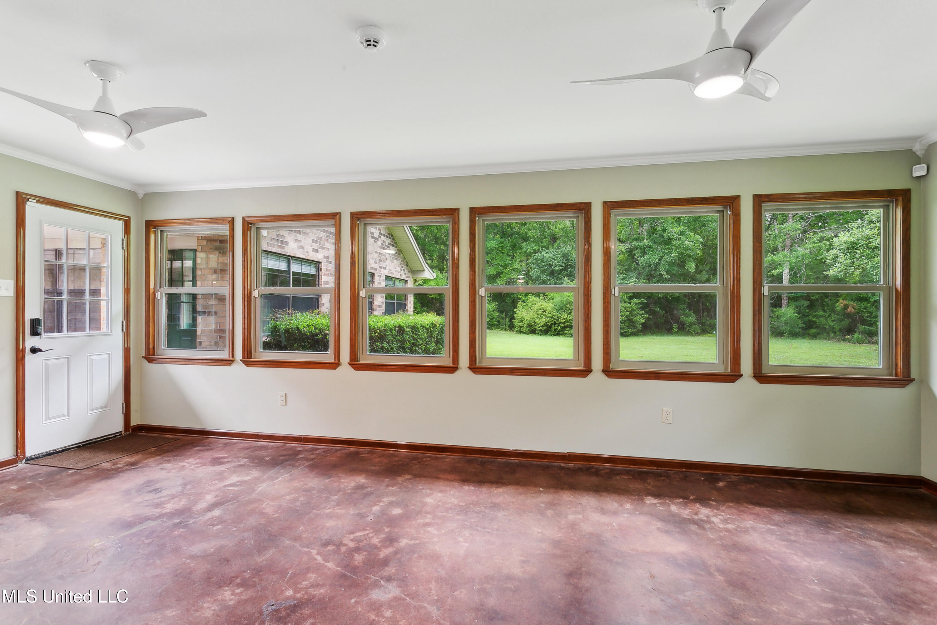 505 Hermitage Court