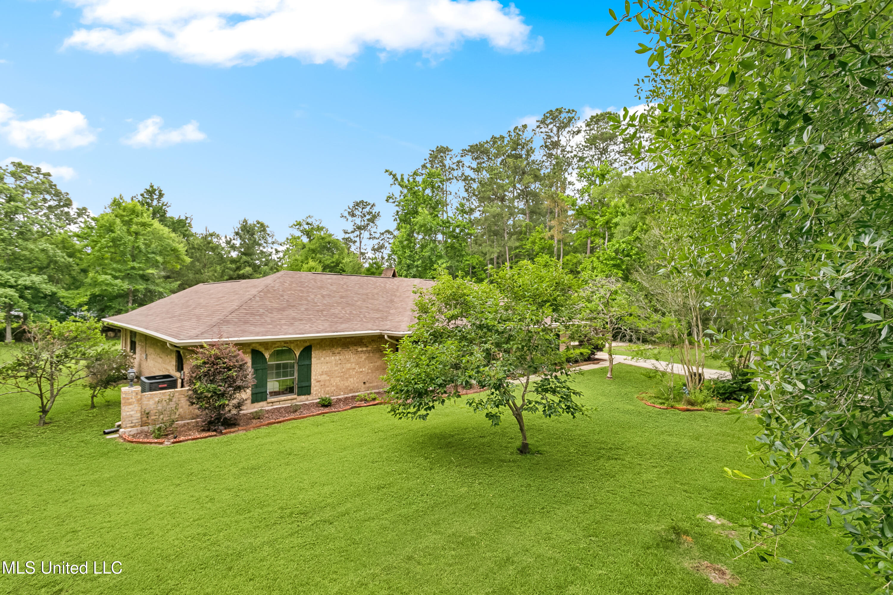 505 Hermitage Court